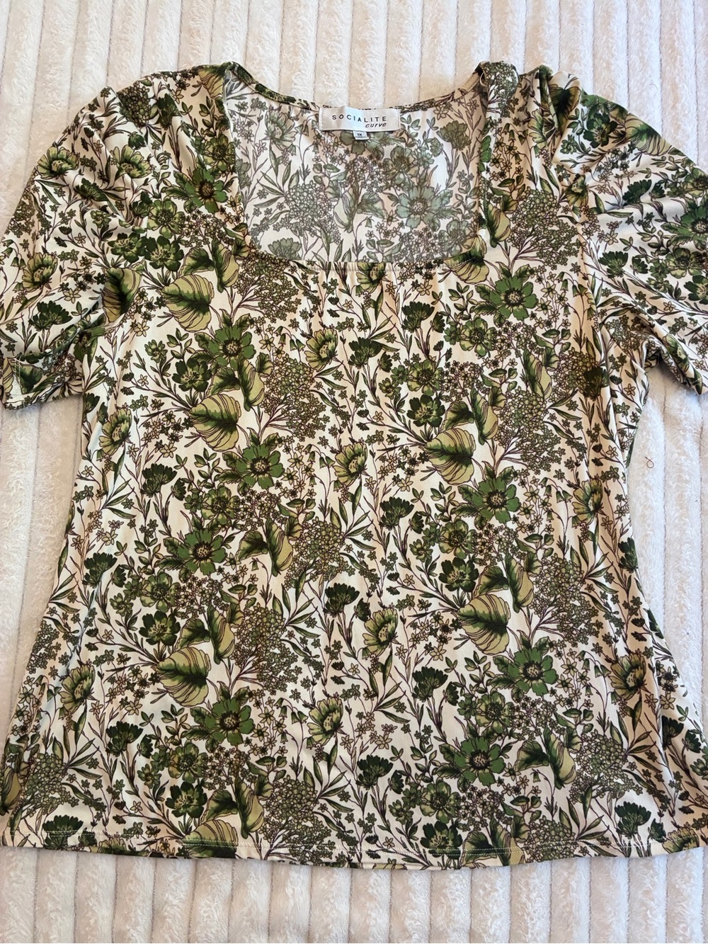 Socialite Curve 1X Floral Puff Sleeve Square Neck Top Cream Green